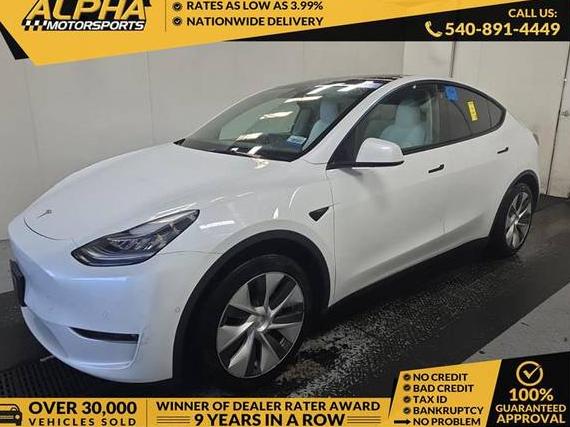 TESLA MODEL Y 2021 5YJYGAEE5MF243139 image